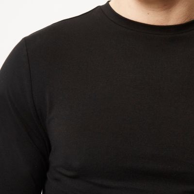 Black muscle fit long sleeve T-shirt